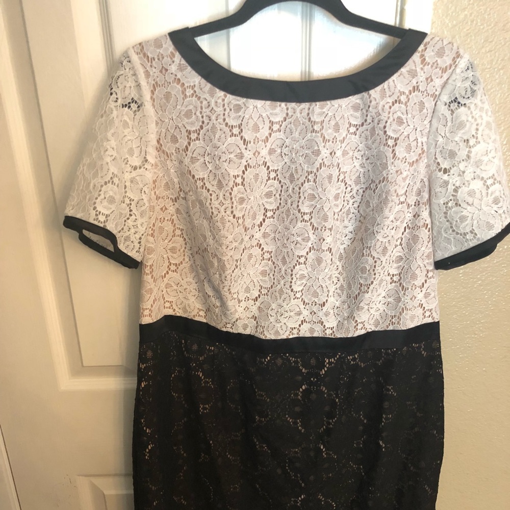 ** SOLD** Adrianna Papell black/white dress.